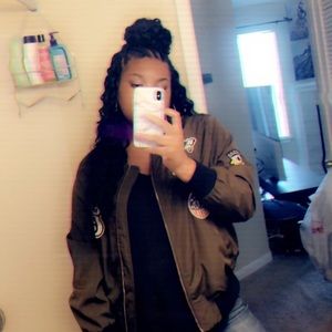 Meet your Posher, Tomika